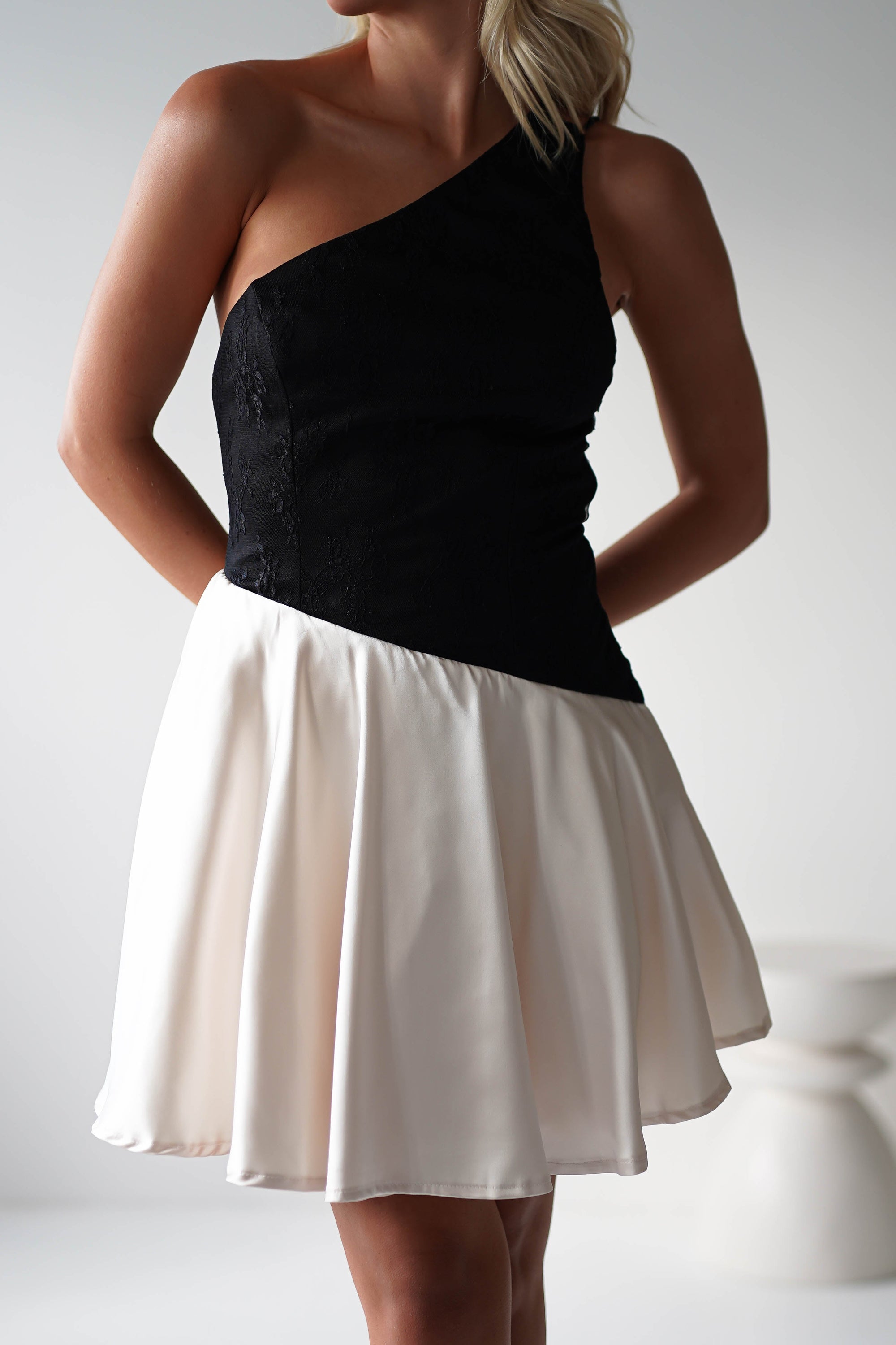 Jayda Lace Detail Mini Dress | Black/Cream | Oh Hello Clothing | XS (6)