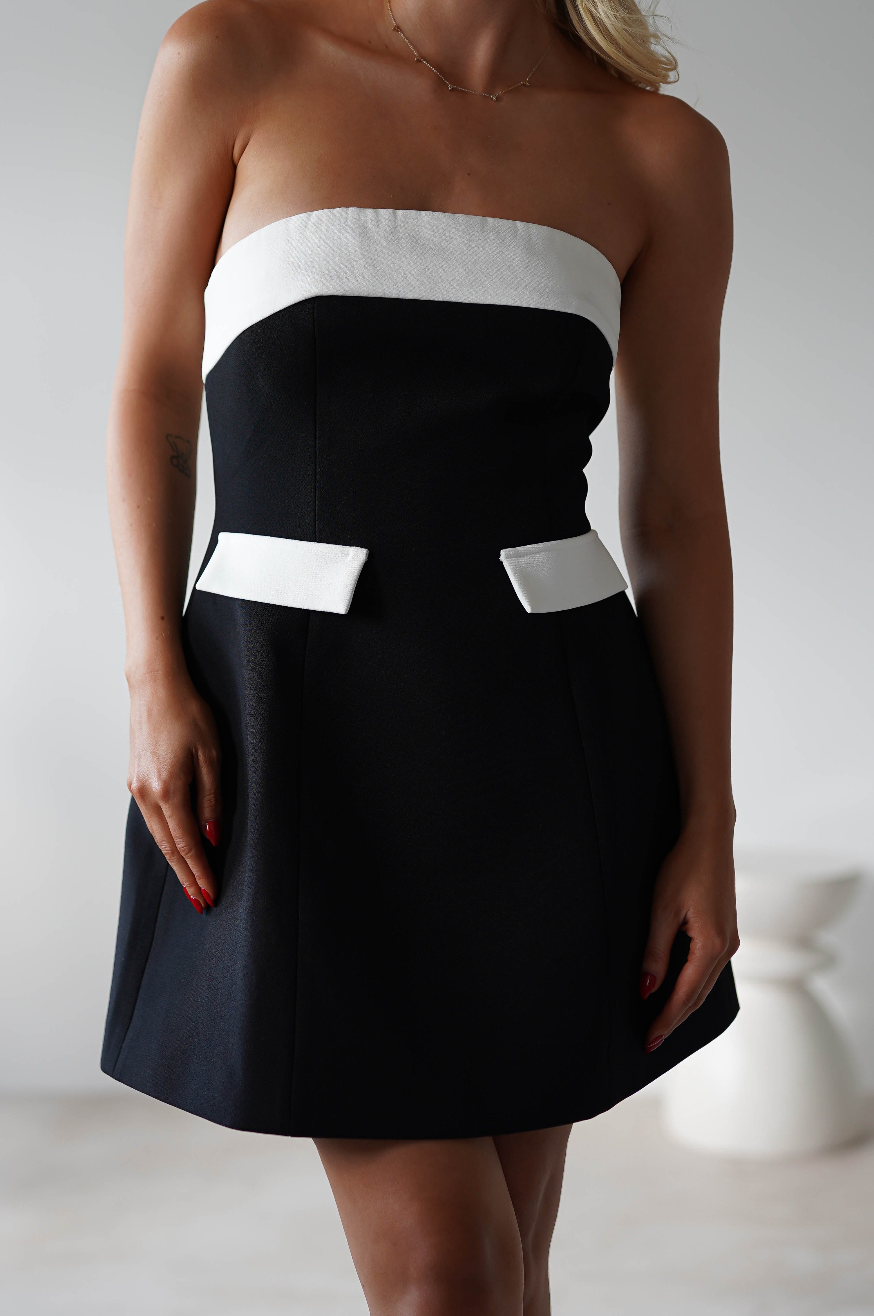 Annie Monochrom Mini Dress | Black/White | Oh Hello Clothing | XS (6)