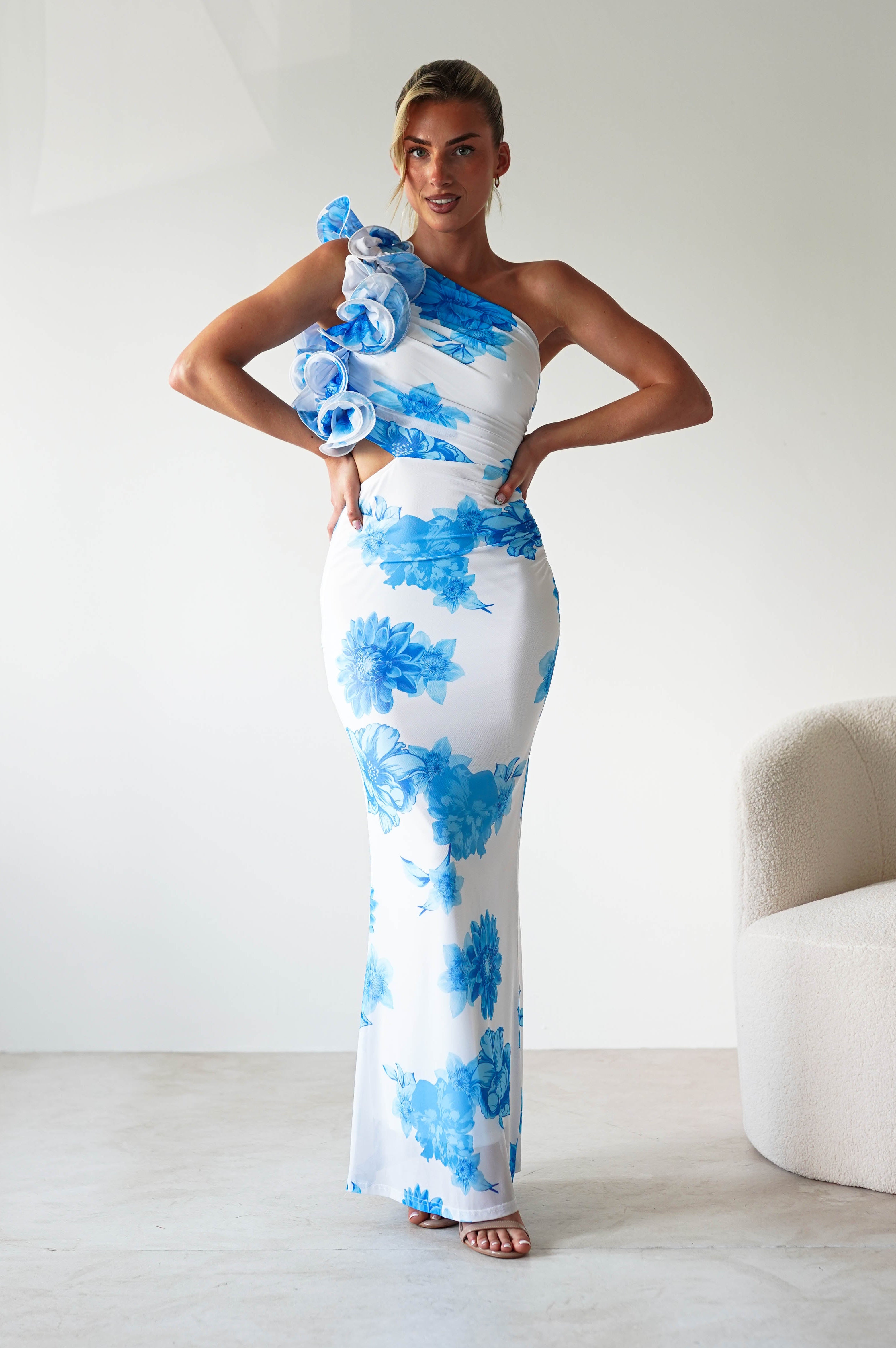 Rhia Ruffle Floral Maxi Dress | Blue/White | Oh Hello Clothing | XS (6)