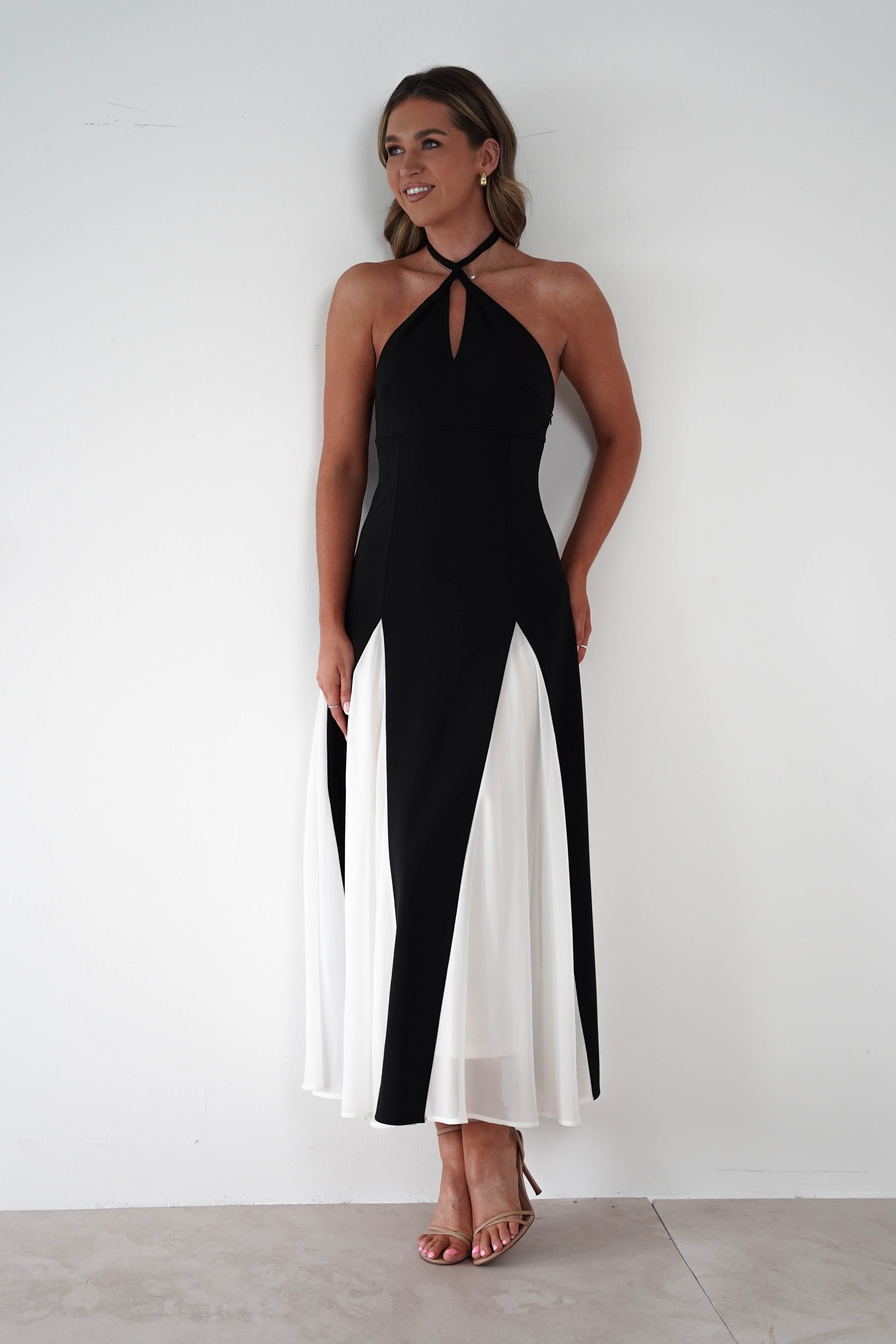 FACTORY Dresses 1*DONE -JY25242-SAMPLE HALTER NECK DESIGN WITH BLACK AND WHITE PANELS