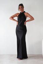 F & P Dresses 1*DONE UN2330 BLACK HALTERNECK