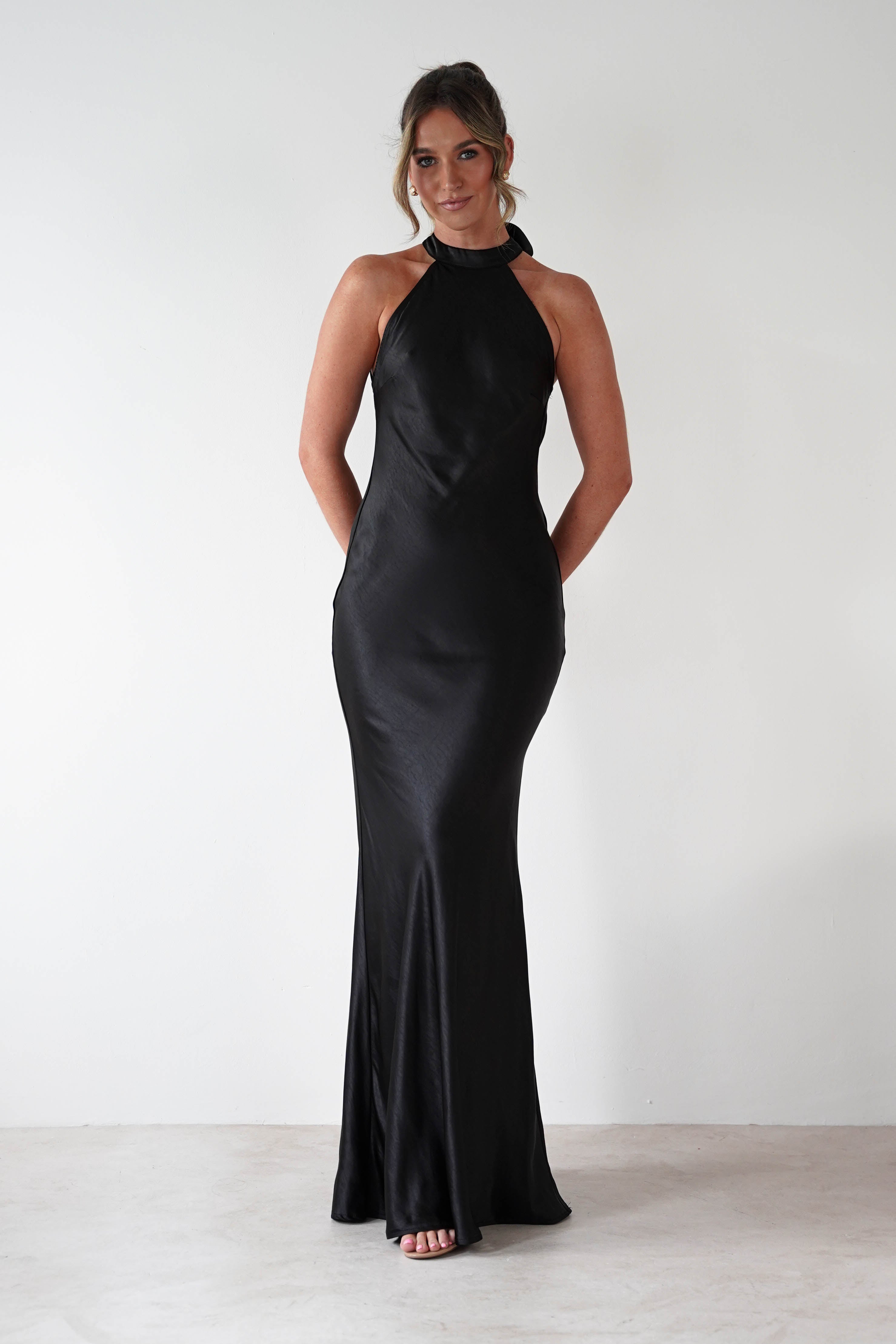 F & P Dresses 1*DONE UN2330 BLACK HALTERNECK