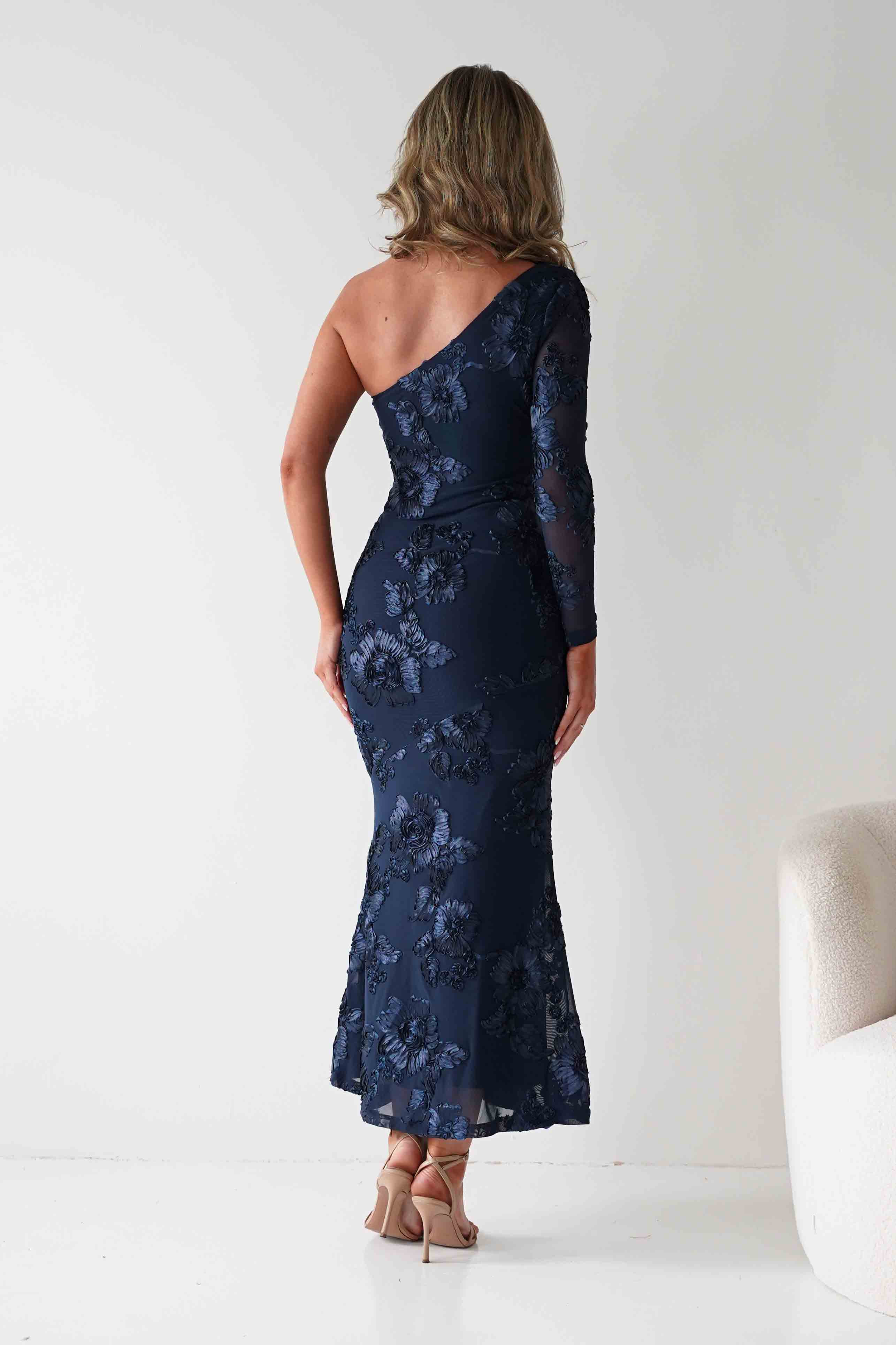 SASHA Dresses Saphira One Sleeve Maxi Dress | Navy Textured